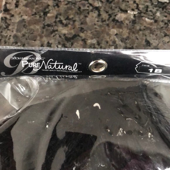 Wigs - Picture 2 of 3